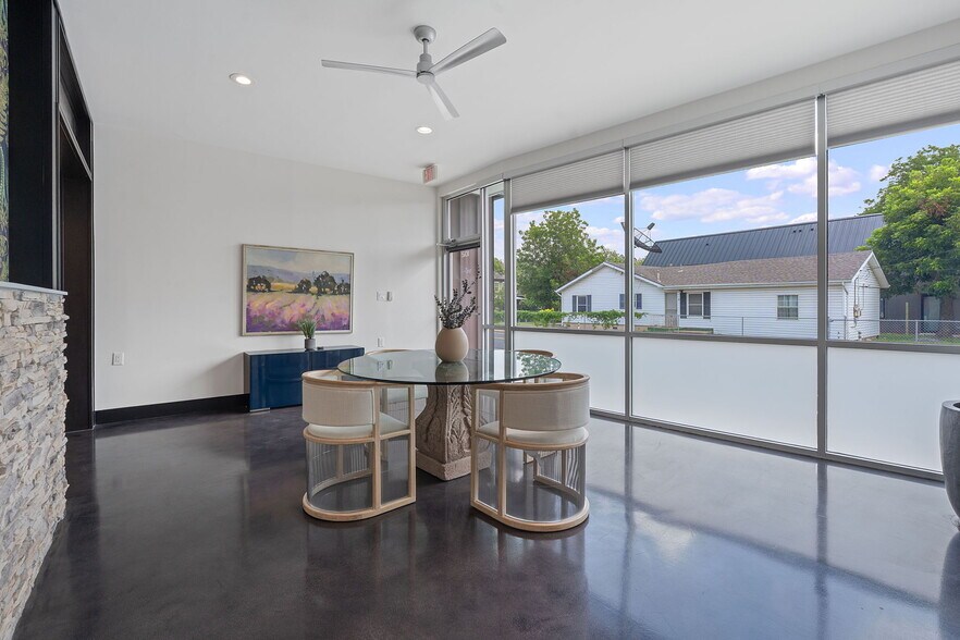 More Photos Of 508 E 53rd St, Austin Loft Creative Space For Sale