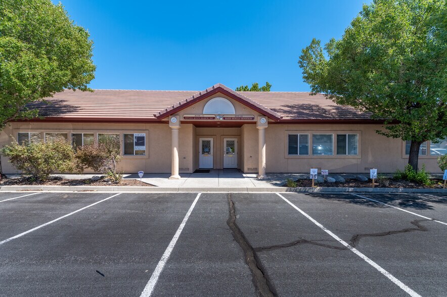 More Photos Of 2115 Green Vista Dr, Sparks Medical For Lease