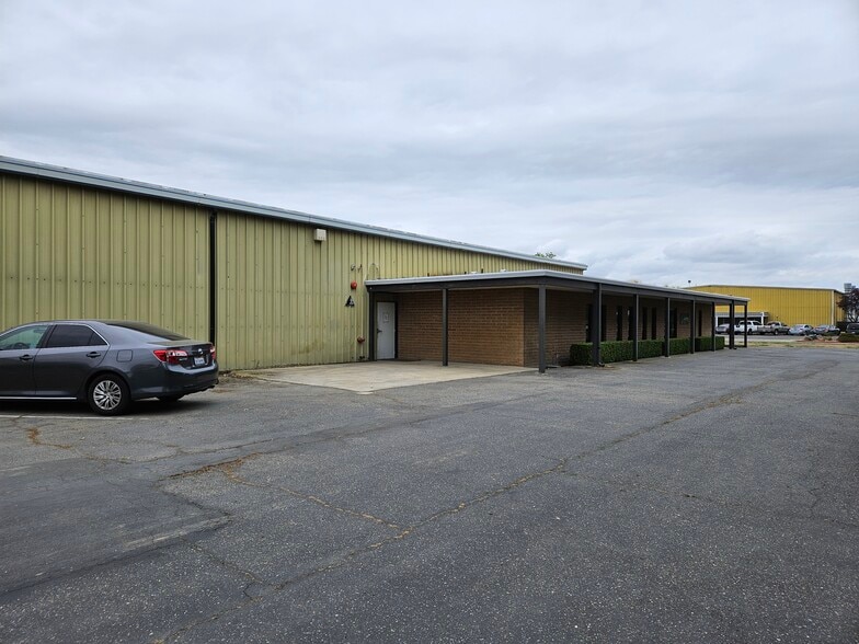 More Photos Of 2170 Wardrobe Ave, Merced Manufacturing For Sale