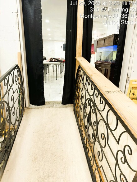 More Photos Of 315 W Fleming Rd, Montgomery Flex For Lease