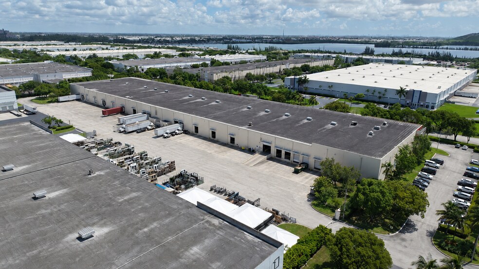 More Photos Of 9330-9340 NW 110th Ave, Miami Warehouse For Lease