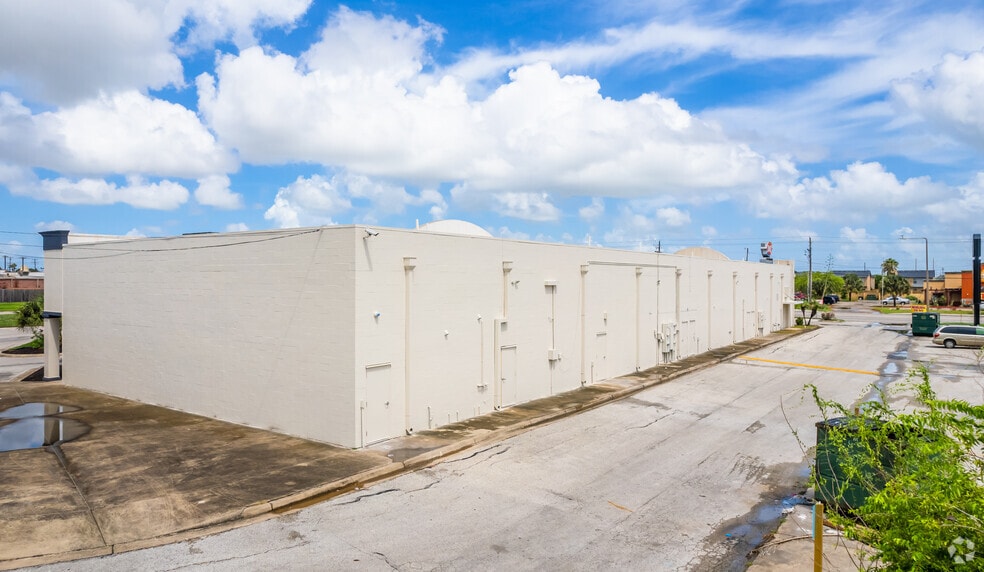 More Photos Of 5850 Ruben M Torres Blvd, Brownsville Unknown For Lease