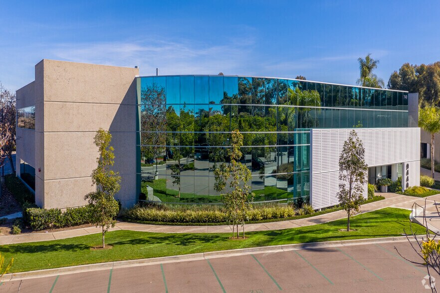 Primary Photo Of 9440 Carroll Park Dr, San Diego Research And Development For Lease