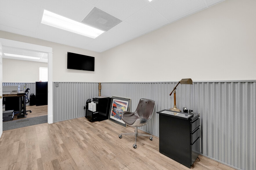 More Photos Of 221 55th St NE, Fort Payne Manufacturing For Sale