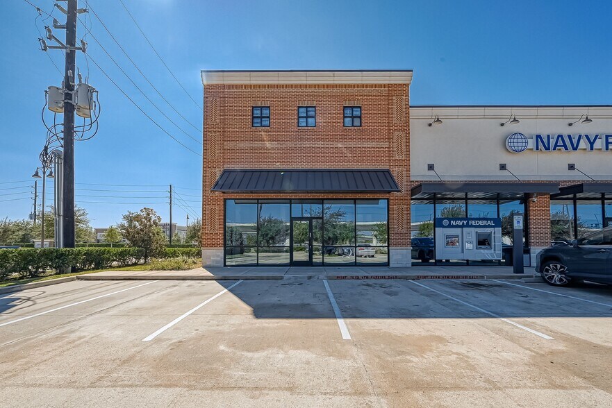 More Photos Of 310 Highway 6, Sugar Land Storefront Retail Office For Lease