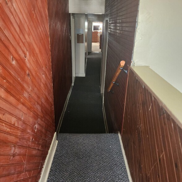 More Photos Of 401 N Spring St, Independence Apartments For Sale