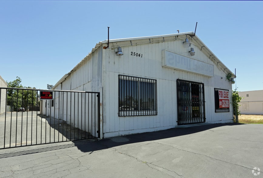 Primary Photo Of 25041 Redlands Blvd, Loma Linda Freestanding For Sale