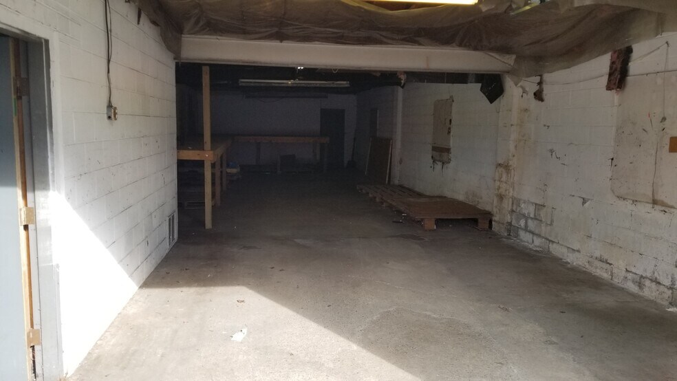 More Photos Of 11 Quassaick Ave, New Windsor Township Storefront For Sale