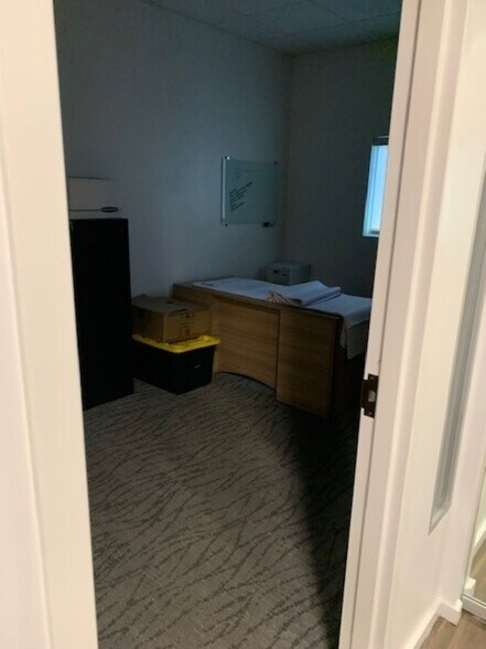 More Photos Of 1951 SR 426 W, Oviedo Office For Lease