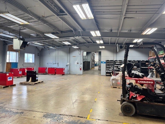 More Photos Of 2304 River Rd, Piedmont Manufacturing For Lease