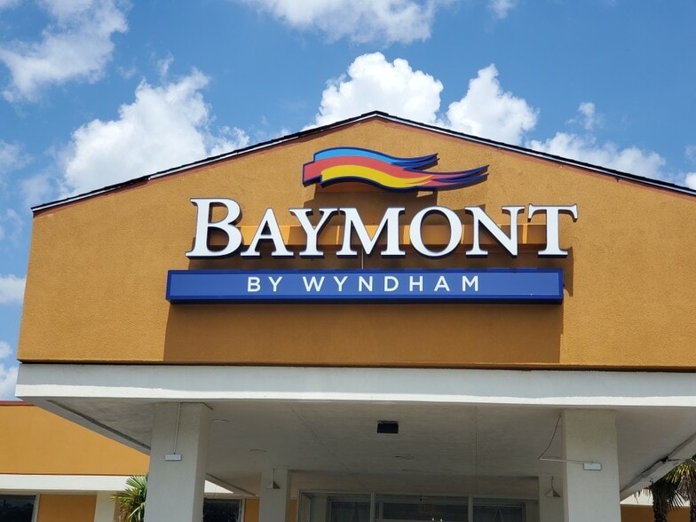 More Photos Of 1286 Sniders Hwy, Walterboro Hotel For Sale