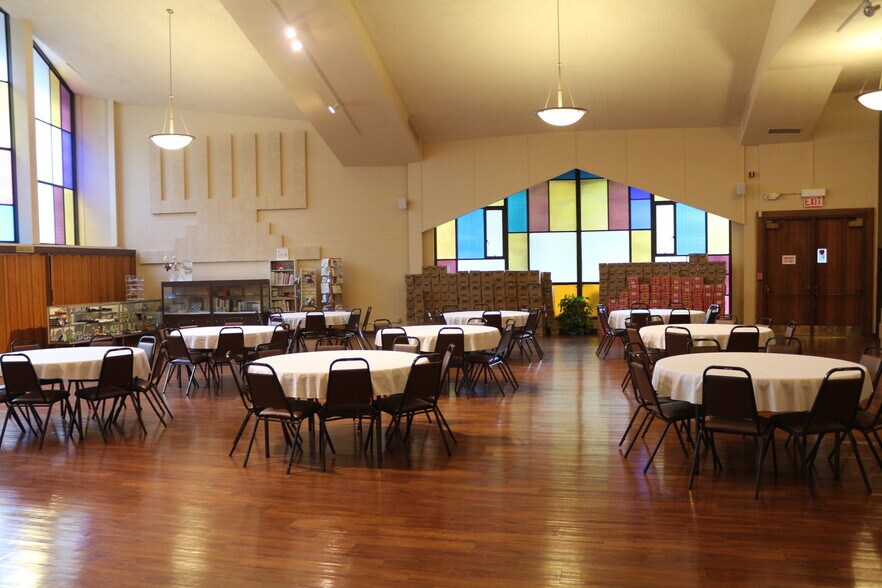 More Photos Of 1140 Governor St, Springfield Religious Facility For Sale