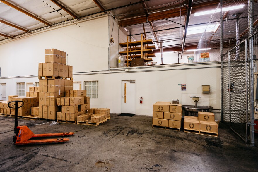 More Photos Of 725 Via Alondra, Camarillo Warehouse For Lease