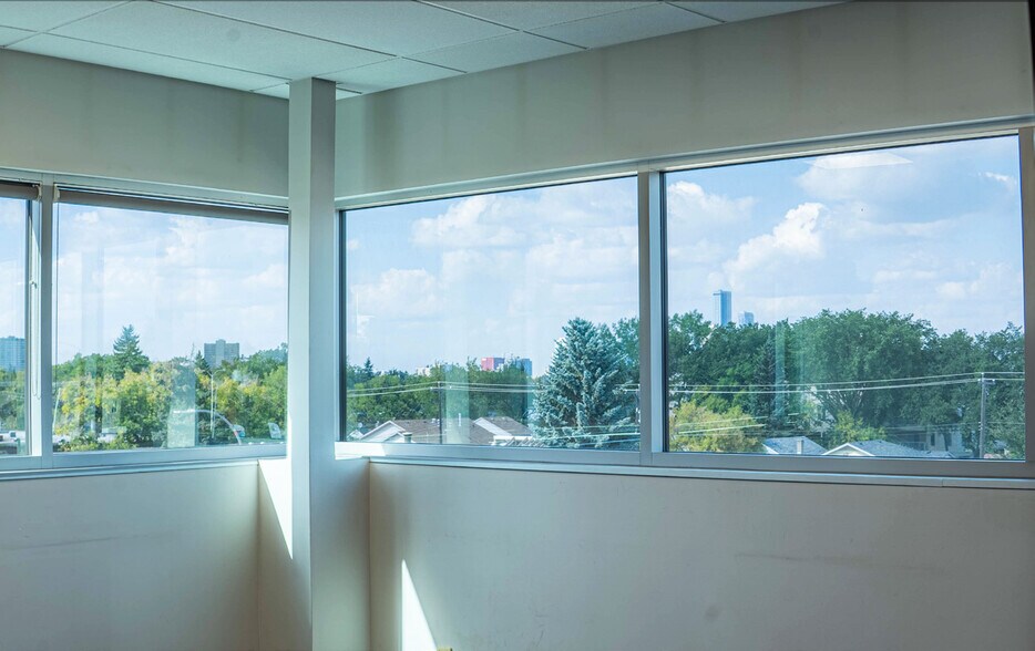 More Photos Of 9119 82nd Ave, Edmonton Office For Lease