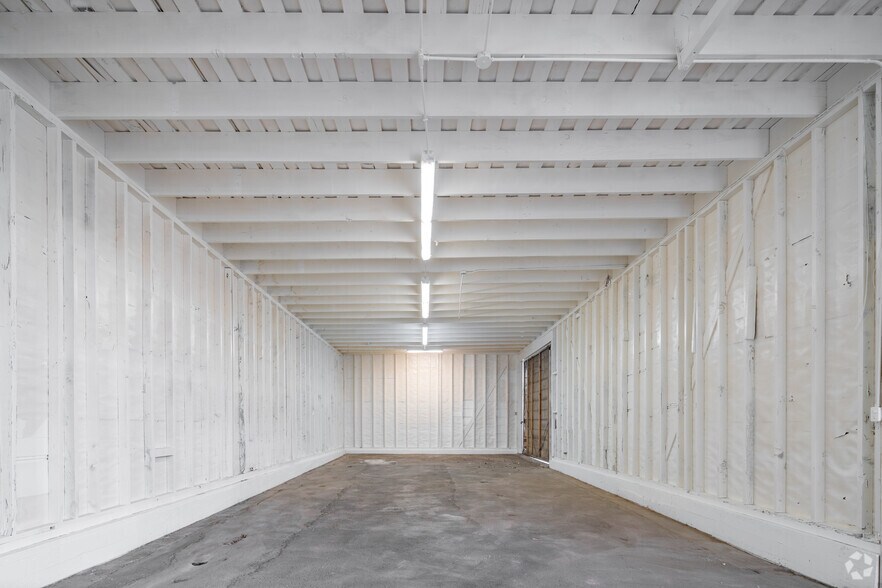 More Photos Of 923 S Prairie Ave, Inglewood Warehouse For Lease