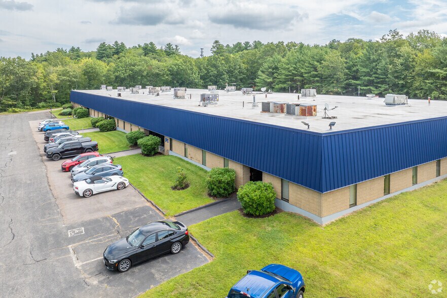 More Photos Of 25 South St, Hopkinton Research And Development For Lease