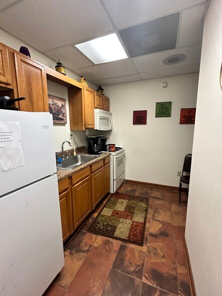 More Photos Of 14337 Annutalaga Ave, Brooksville Warehouse For Sale