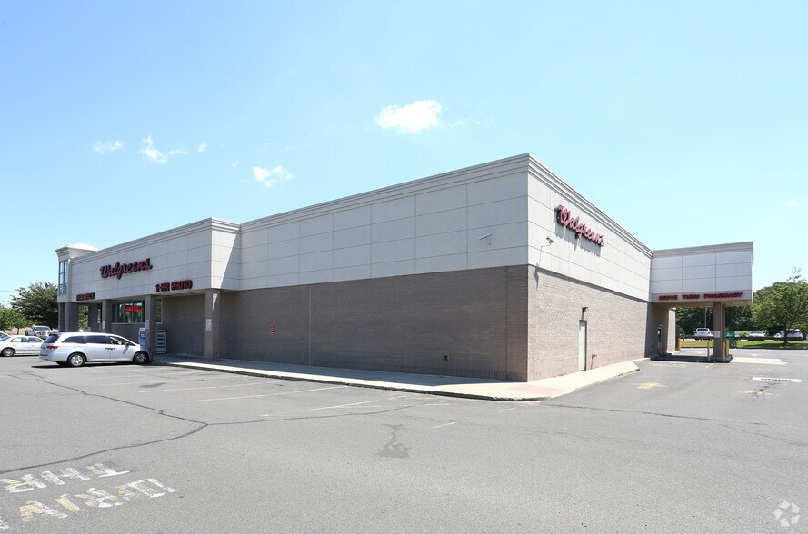 More Photos Of 1191 Dixwell Ave, Hamden Storefront Retail Office For Lease