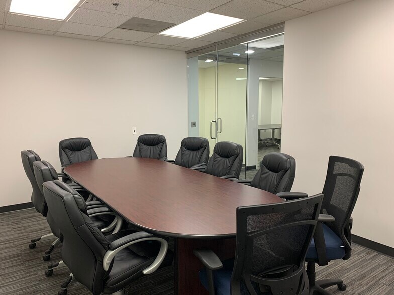 More Photos Of 1819 L St NW, Washington Loft Creative Space For Lease