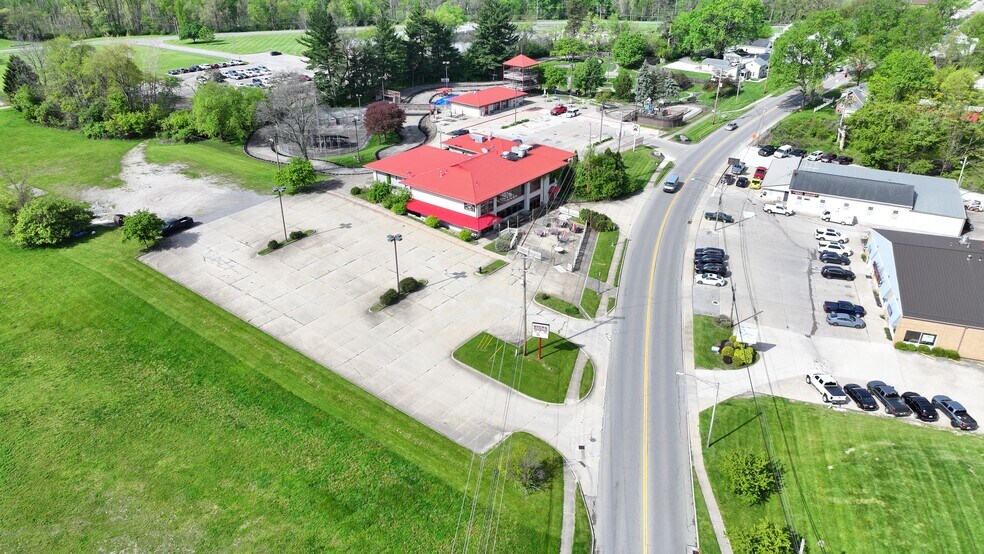 More Photos Of 192 E Main St, Lexington Restaurant For Sale