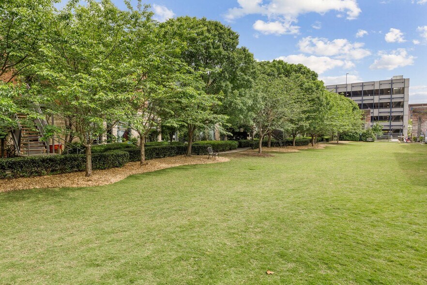 More Photos Of 659 Auburn Ave, Atlanta Loft Creative Space For Lease