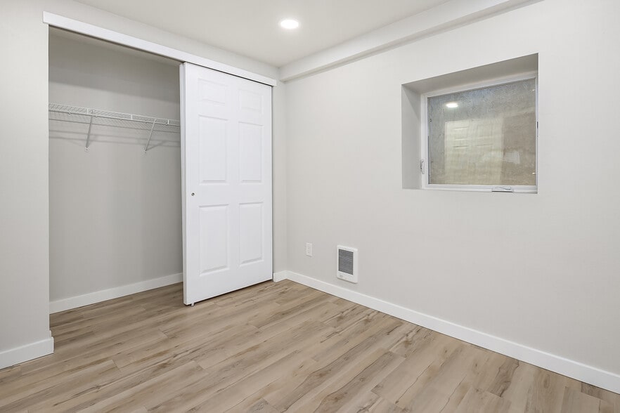 More Photos Of 4400 Linden Ave N, Seattle Apartments For Sale