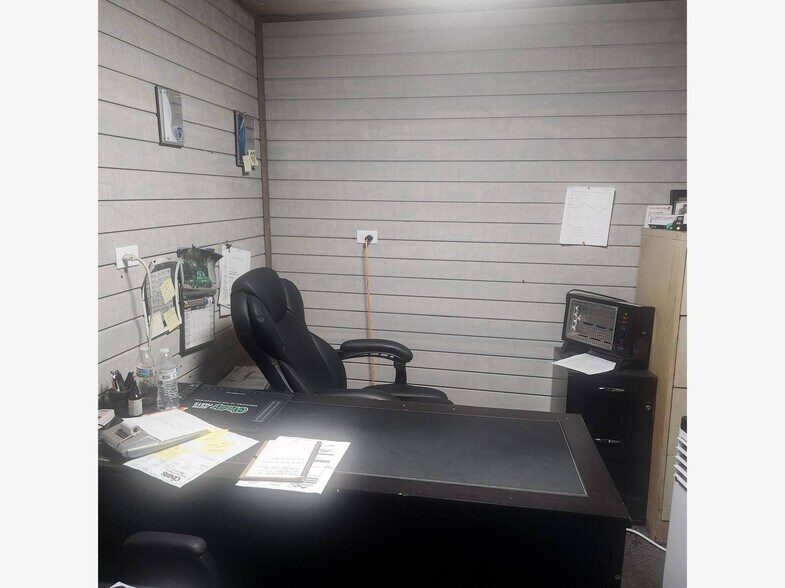 More Photos Of 4004 Hixson Pike, Chattanooga Service Station For Sale