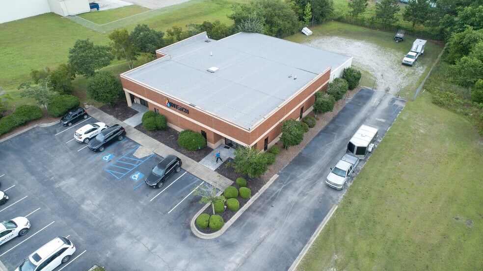 More Photos Of 475 Industrial Dr, Lexington Showroom For Sale