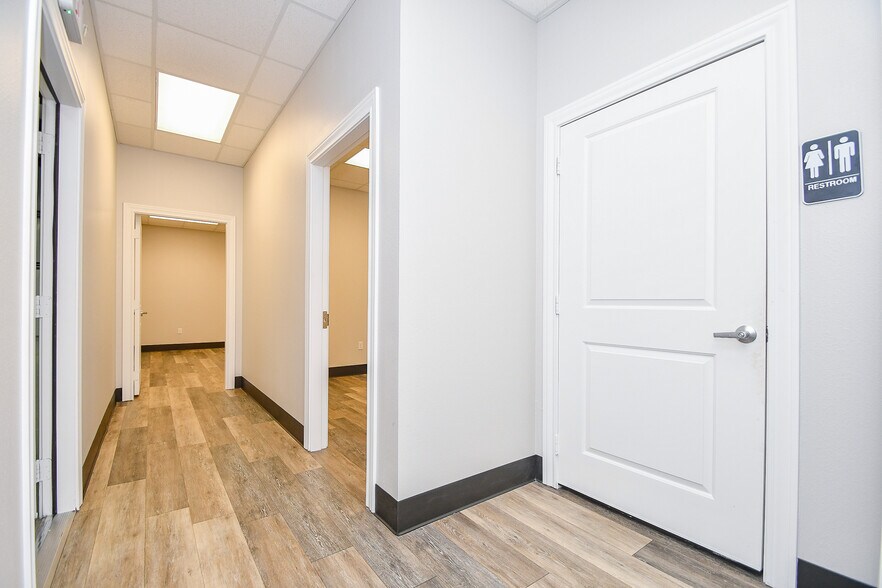 More Photos Of 21621 Rhodes Rd, Spring Warehouse For Lease