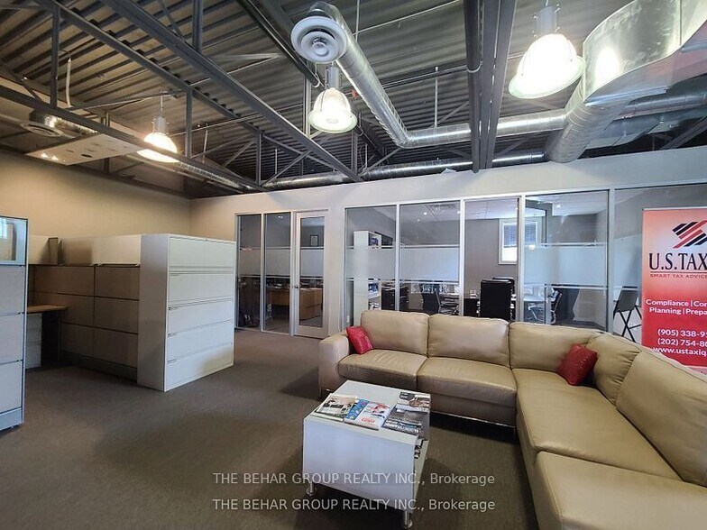 More Photos Of 550 Speers Rd, Oakville Coworking Space