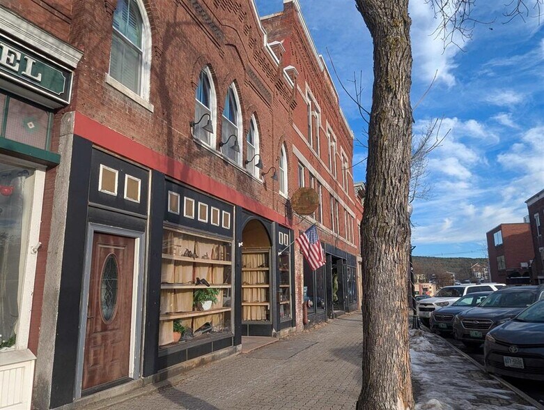 More Photos Of 36-38 Opera House Sq, Claremont Restaurant For Sale