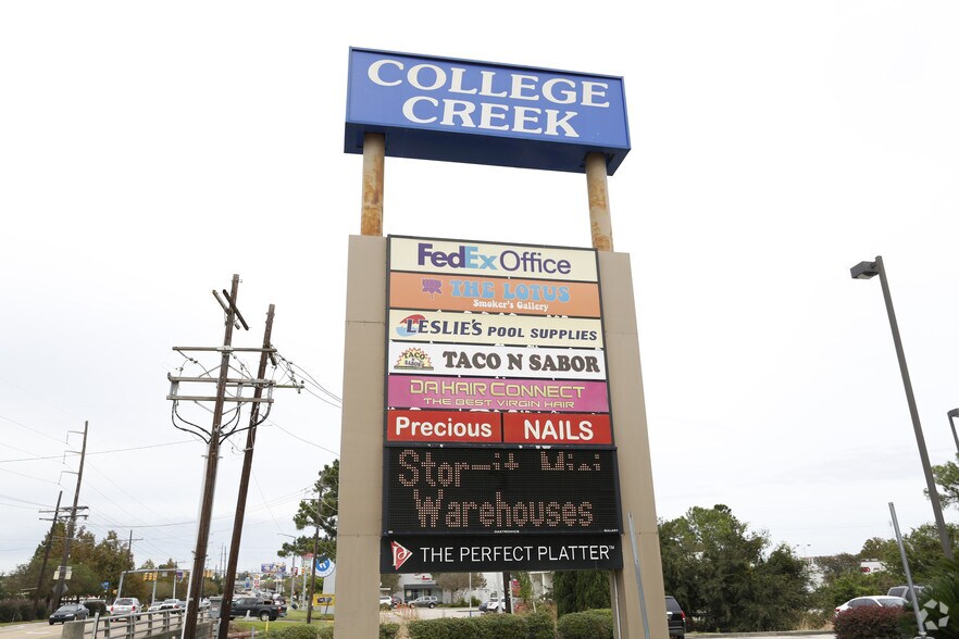 More Photos Of 3151 College Dr, Baton Rouge Unknown For Lease