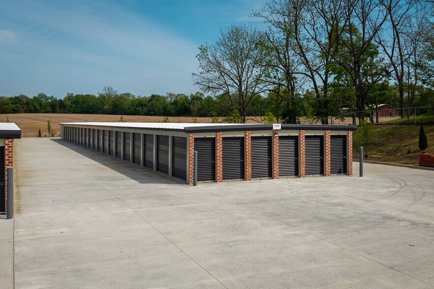 More Photos Of 4624 Highway 31 W, Cottontown Office For Sale