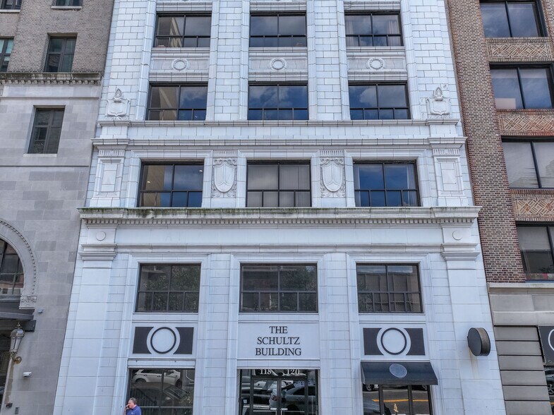 More Photos Of 118-120 W Adams St, Jacksonville Loft Creative Space For Lease