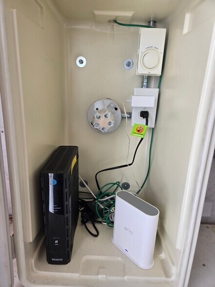 More Photos Of 2285 Northern Rd, Neenah Specialty For Sale