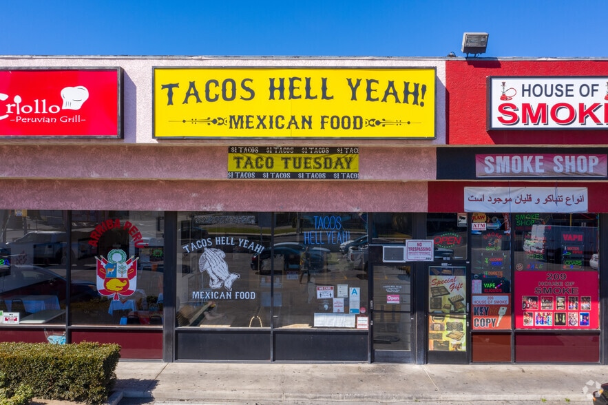 More Photos Of 17703-17715 Saticoy St, Reseda Unknown For Lease