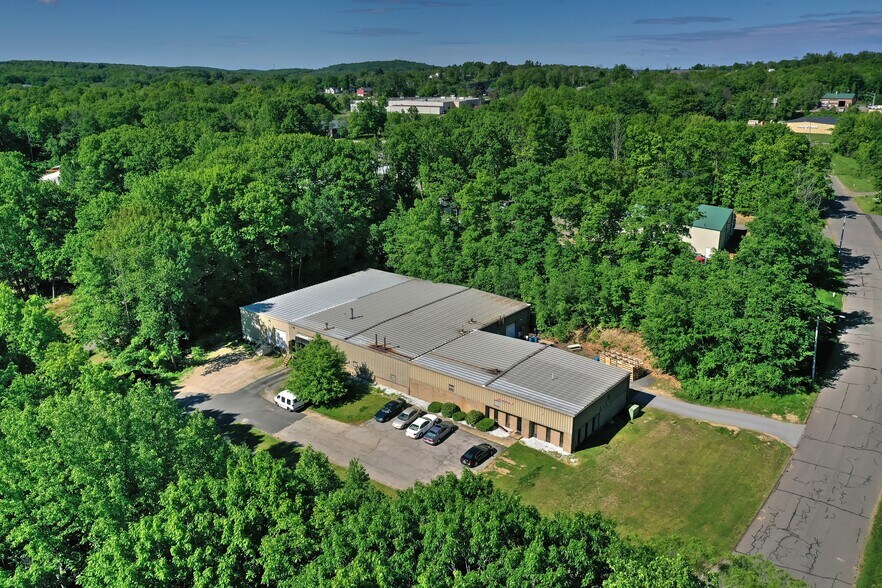 More Photos Of 15 Container Dr, Terryville Manufacturing For Sale