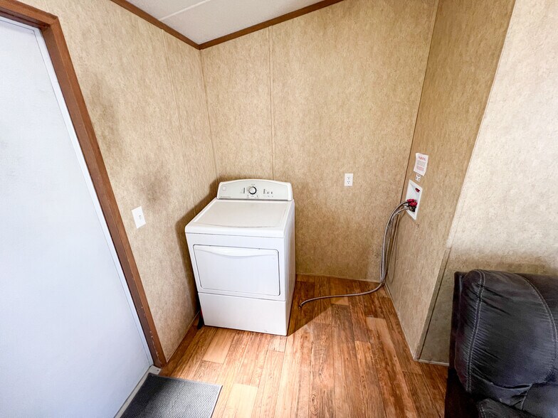 More Photos Of 3299 S Fulton Ave, Odessa Specialty For Sale