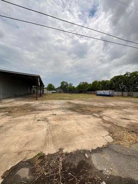 More Photos Of 3201 Texas Ave, La Marque Warehouse For Sale