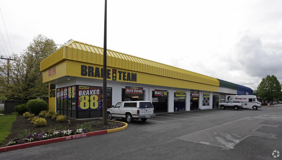 More Photos Of 705 SE Park Crest Ave, Vancouver Unknown For Lease