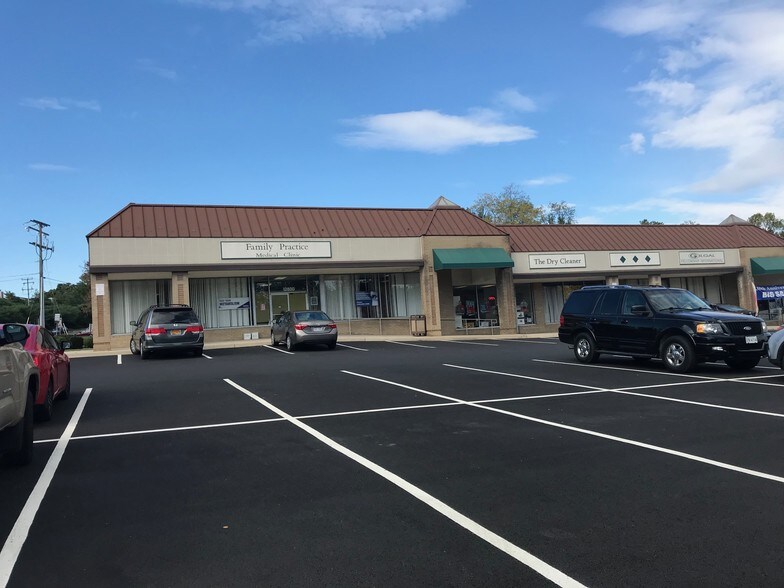 More Photos Of 12584-12800 Darby Brook Ct, Woodbridge Unknown For Lease