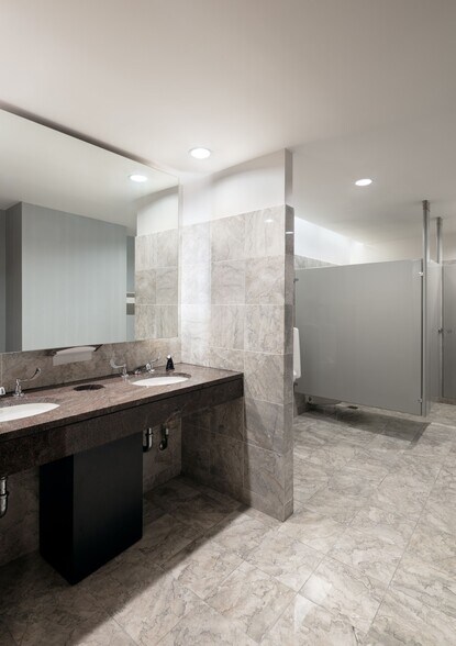 More Photos Of 1150 Connecticut Ave NW, Washington Office For Lease