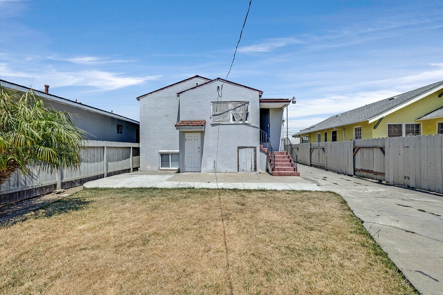 More Photos Of 1755 Washington Ave, San Leandro Bar For Sale