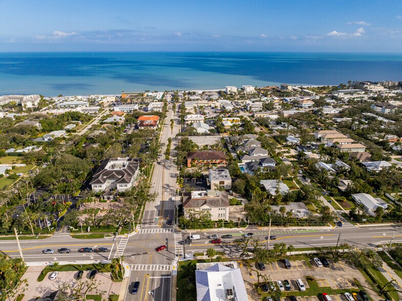 More Photos Of 700 Beachland Blvd, Vero Beach Office For Lease