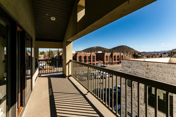 More Photos Of 2029 Sidewinder Dr, Park City Office For Sale