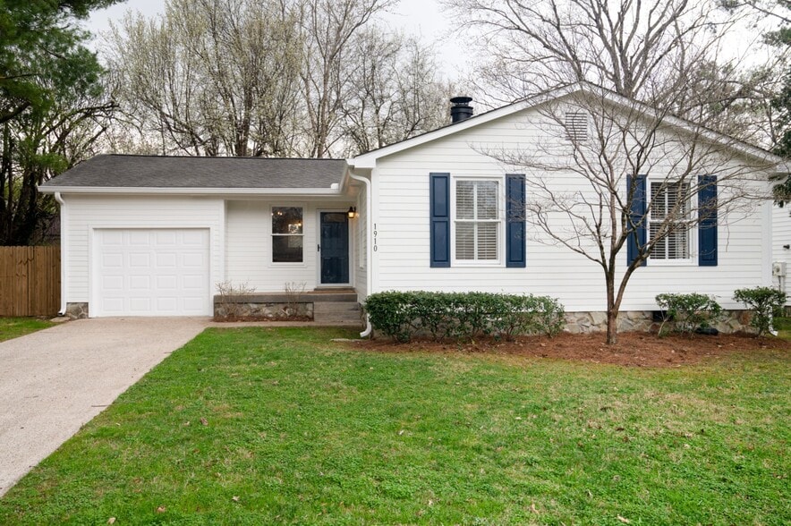 More Photos Of 1910 Redbud Ct, Franklin Multifamily For Sale