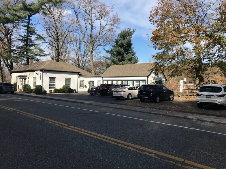 More Photos Of 153 Main St, Roslyn Medical For Lease