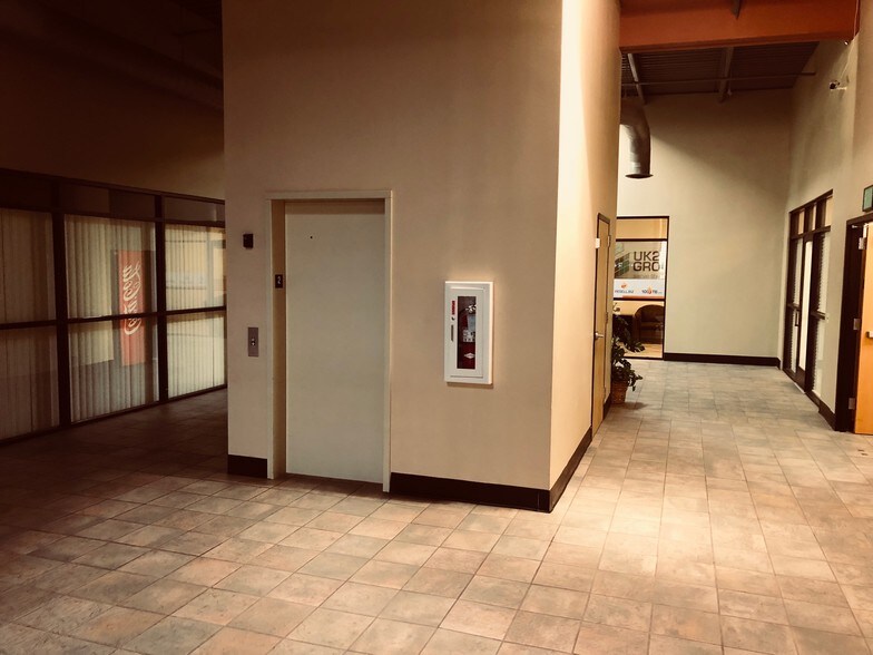 More Photos Of 517 W 100 N, Providence Loft Creative Space For Sale