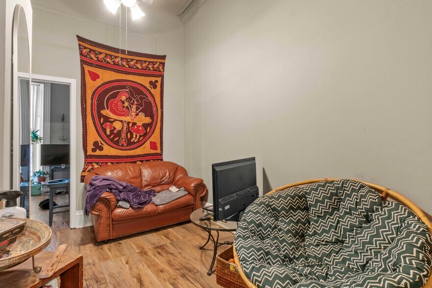 More Photos Of 1407 McCulloh St, Baltimore Apartments For Sale