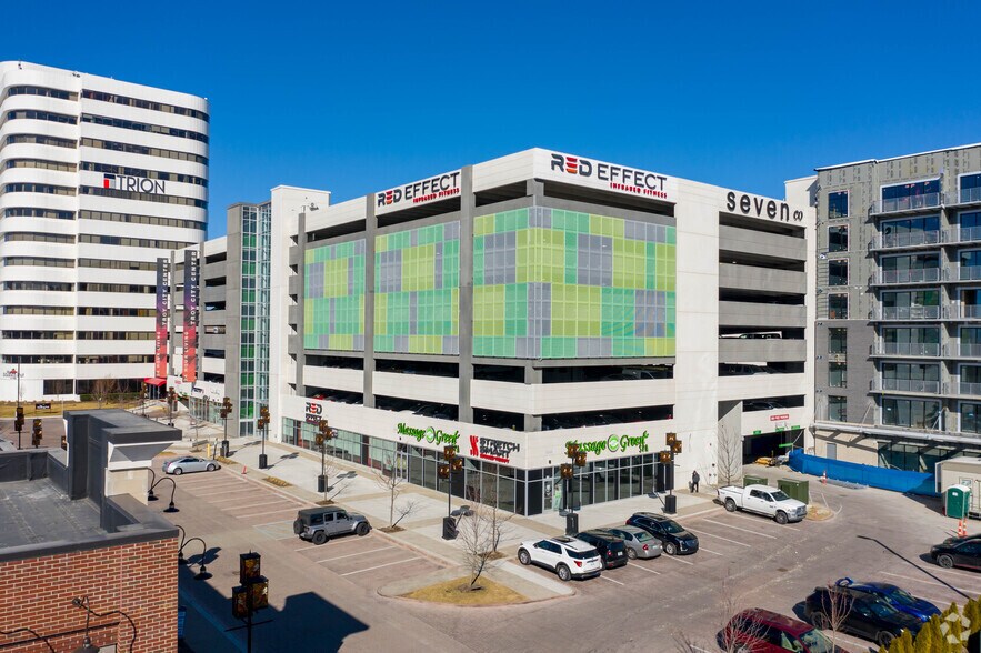 More Photos Of 888 W Big Beaver Rd, Troy Parking Garage For Lease